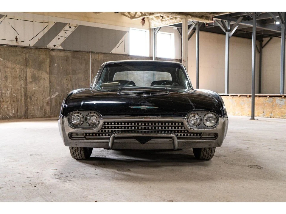 1962 Ford Thunderbird 3rd Gen - Image 2 of 31
