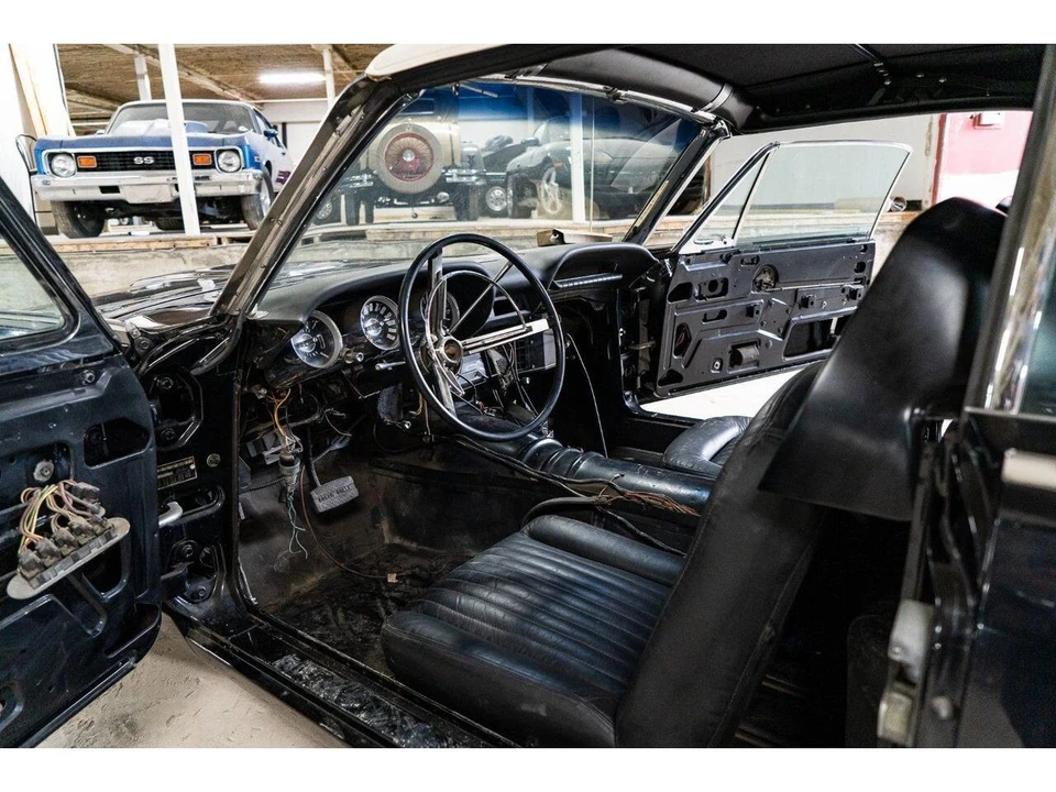 1962 Ford Thunderbird 3rd Gen - Image 11 of 31