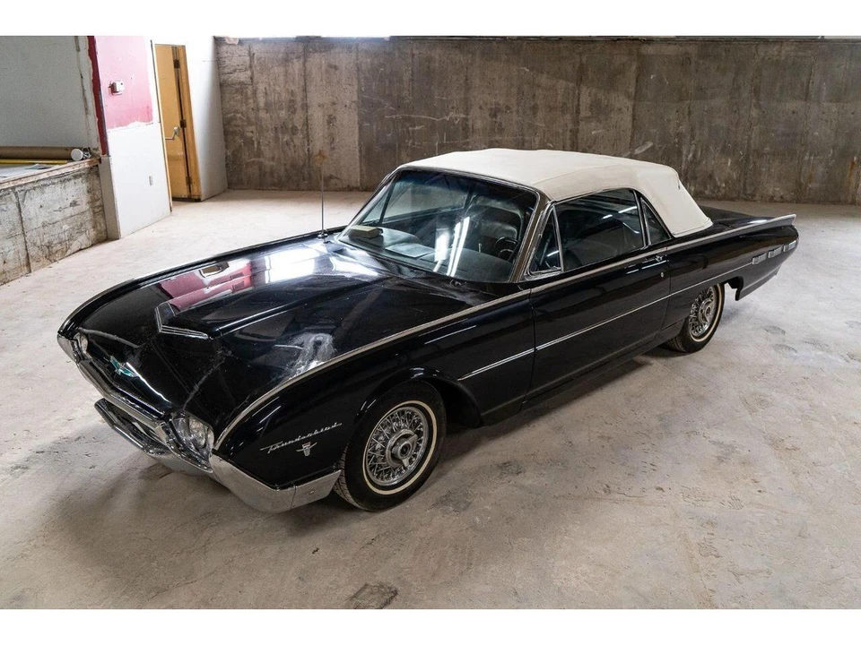 1962 Ford Thunderbird 3rd Gen - Image 5 of 31