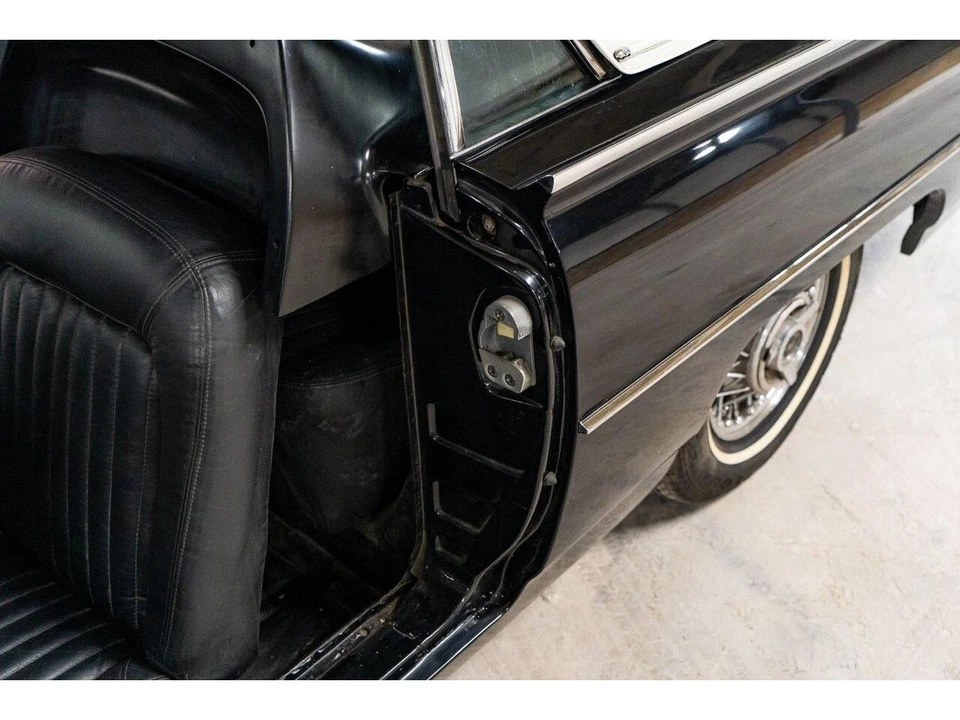 1962 Ford Thunderbird 3rd Gen - Image 9 of 31