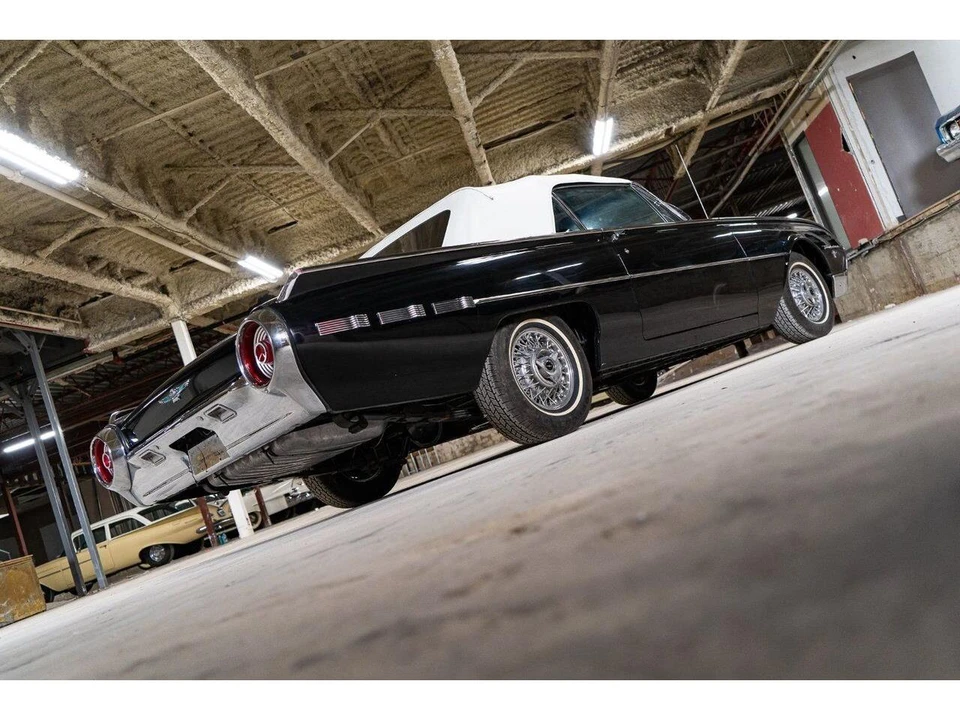 1962 Ford Thunderbird 3rd Gen - Image 30 of 31