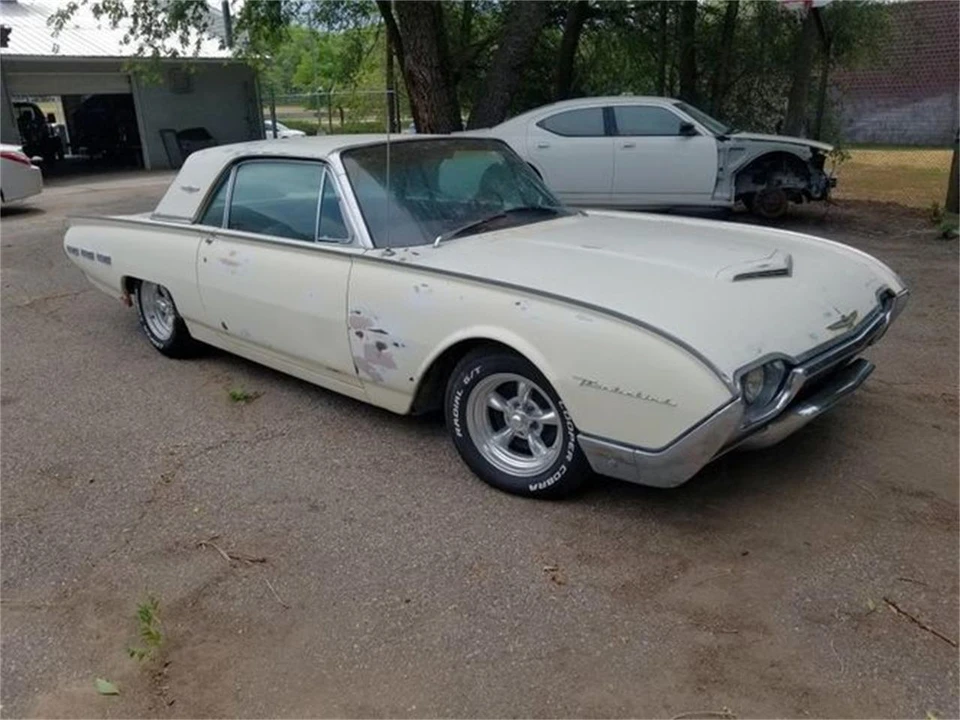 1962 Ford Thunderbird 3rd Gen - Image 6 of 7