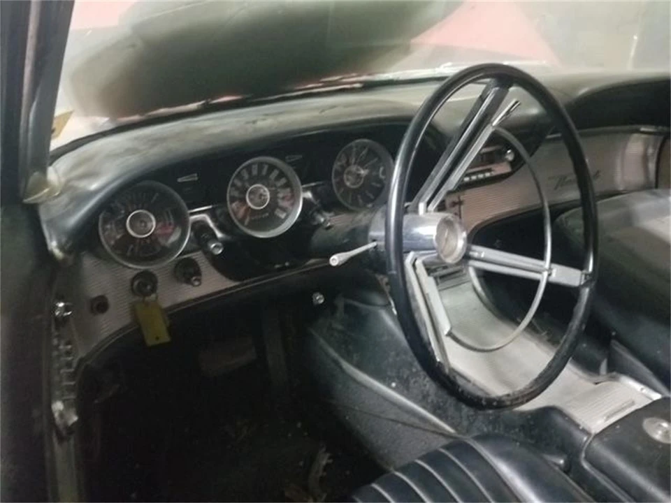 1962 Ford Thunderbird 3rd Gen - Image 4 of 17