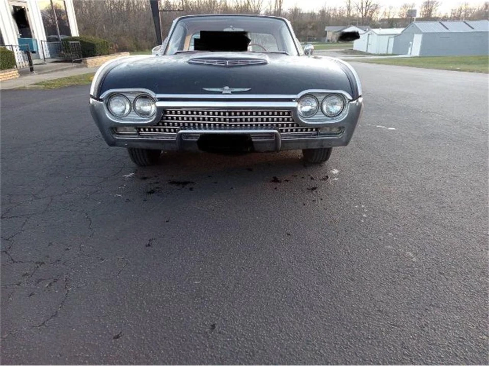 1962 Ford Thunderbird 3rd Gen - Image 4 of 17