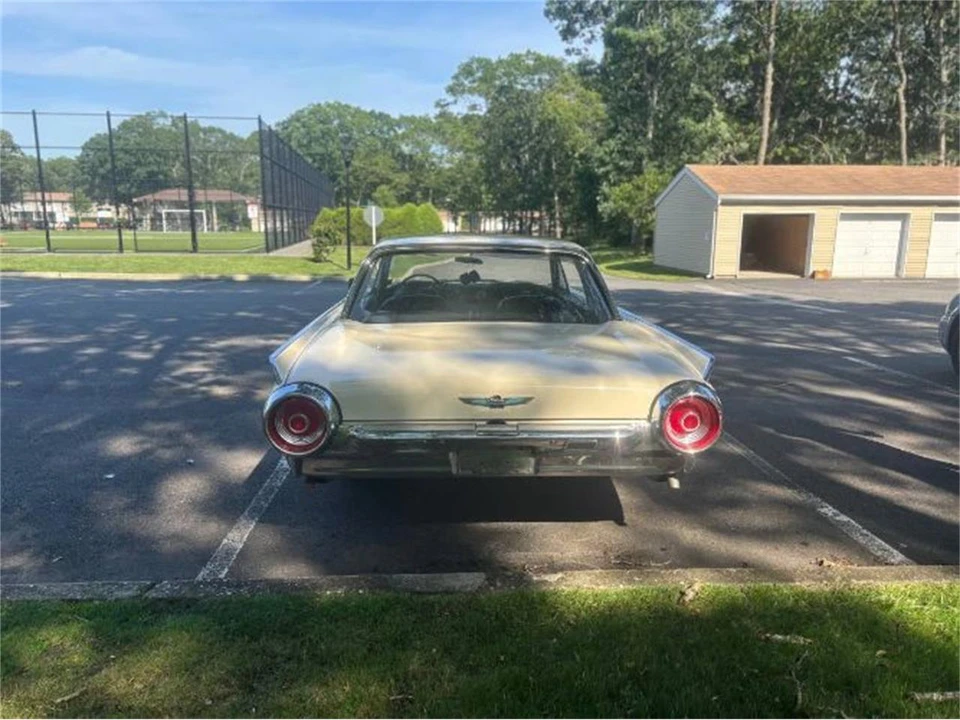 1962 Ford Thunderbird 3rd Gen - Image 9 of 14