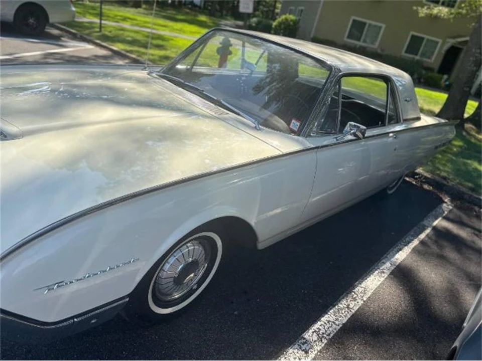 1962 Ford Thunderbird 3rd Gen - Image 13 of 14