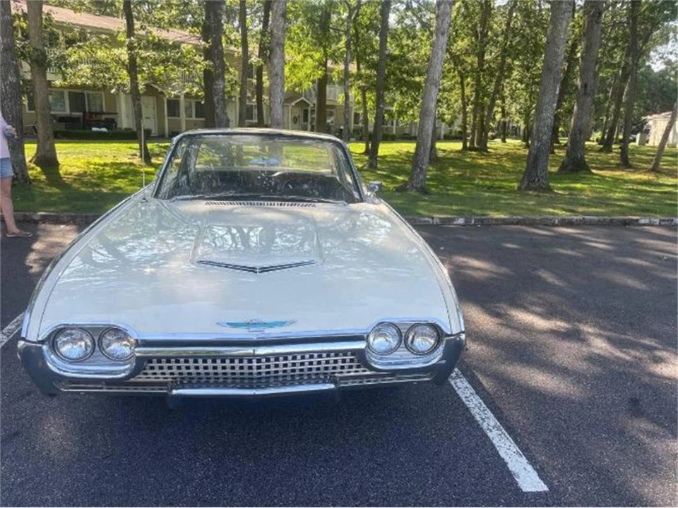 1962 Ford Thunderbird 3rd Gen - Image 11 of 14