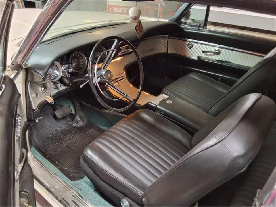 1962 Ford Thunderbird 3rd Gen - Image 4 of 7