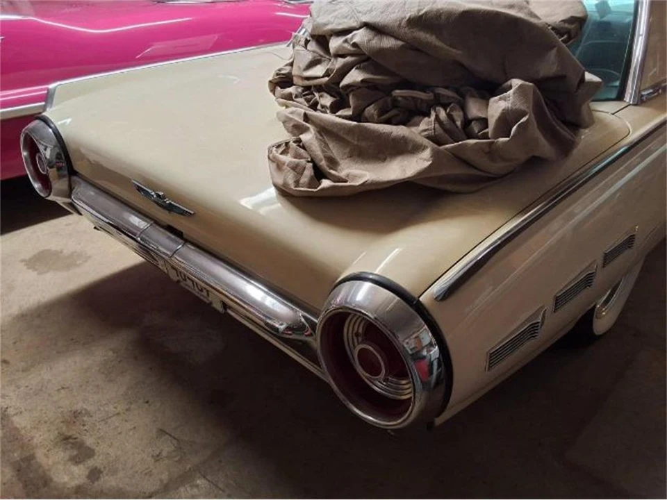 1962 Ford Thunderbird 3rd Gen - Image 6 of 7