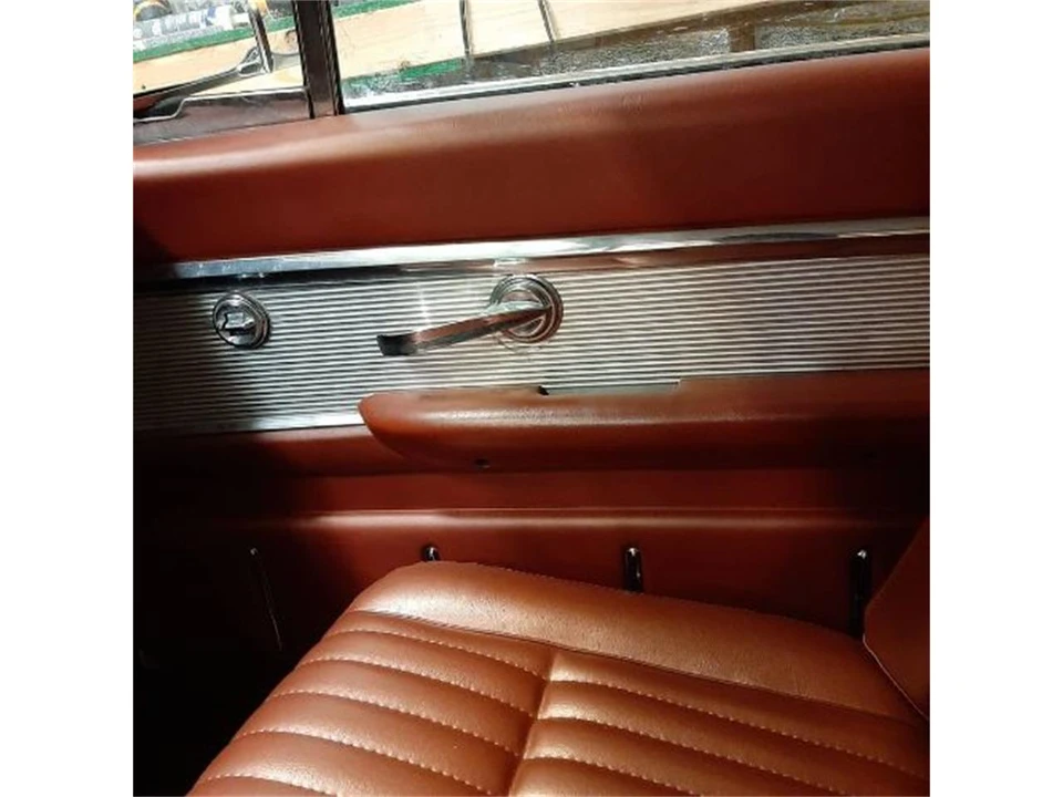 1962 Ford Thunderbird 3rd Gen - Image 11 of 14