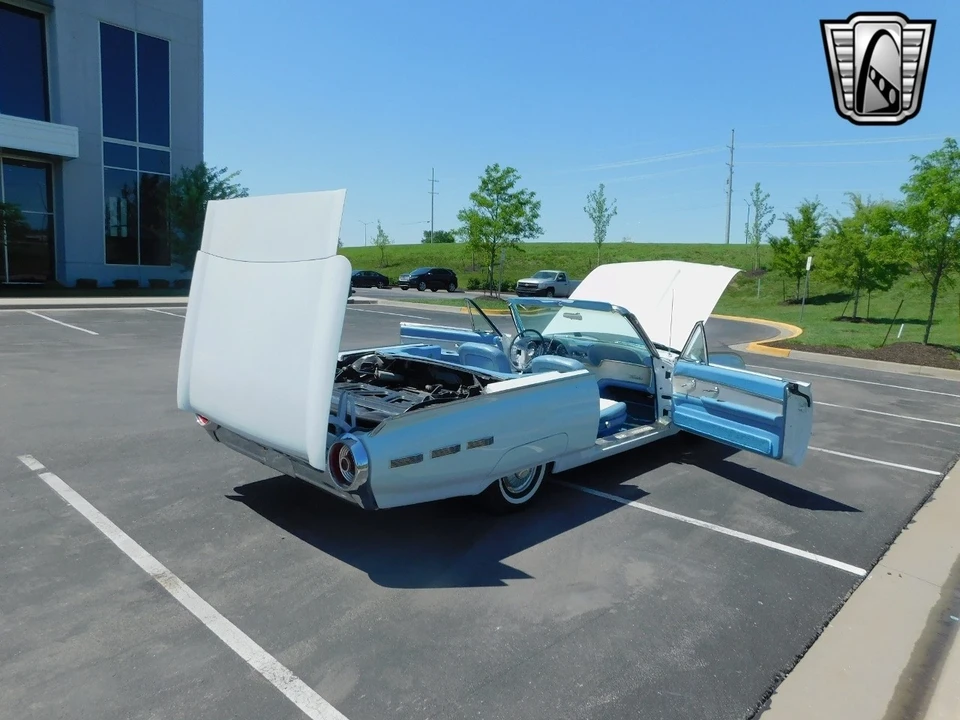 1962 Ford Thunderbird 3rd Gen - Image 14 of 21