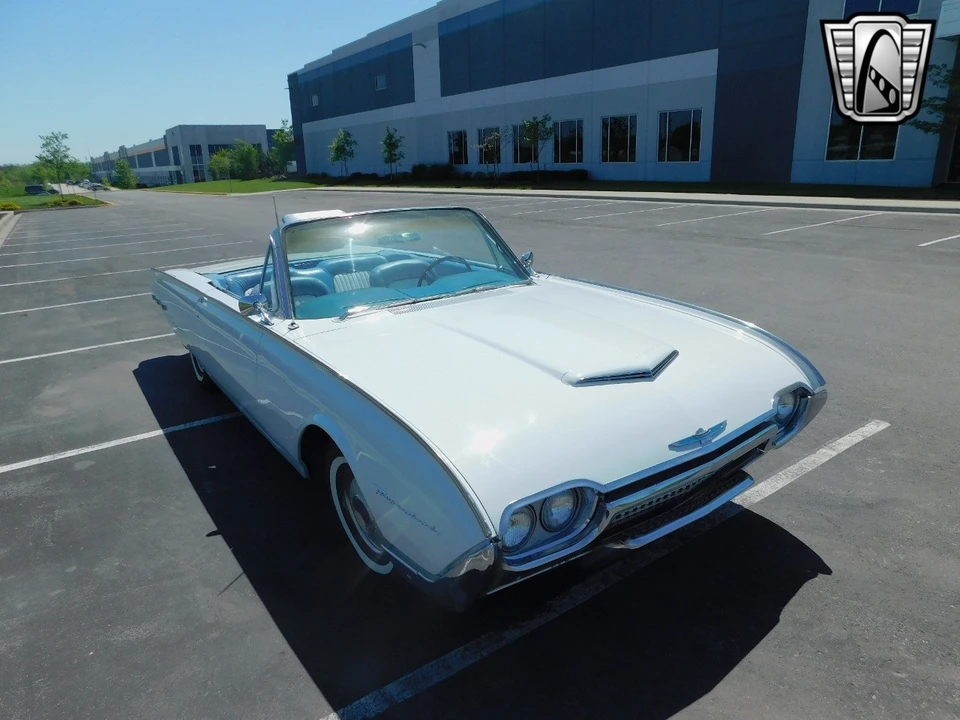 1962 Ford Thunderbird 3rd Gen - Image 5 of 12