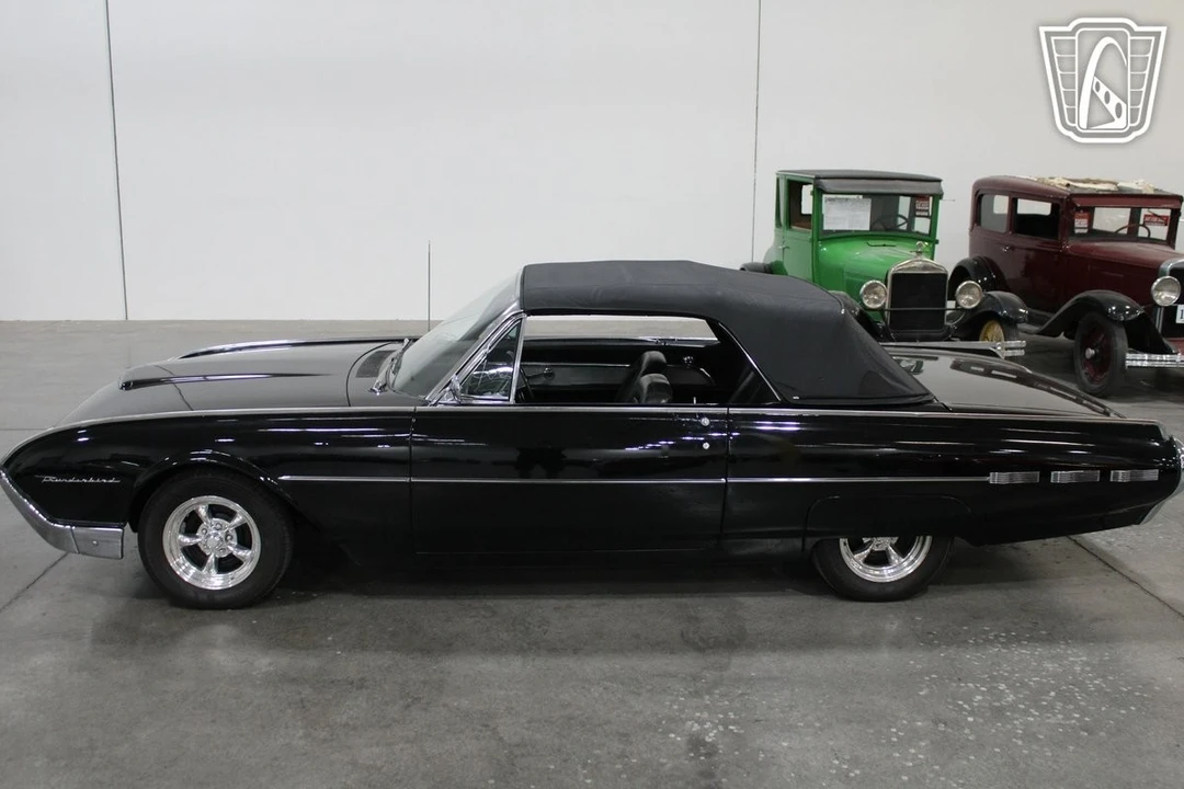 1962 Ford Thunderbird 3rd Gen - Image 9 of 21