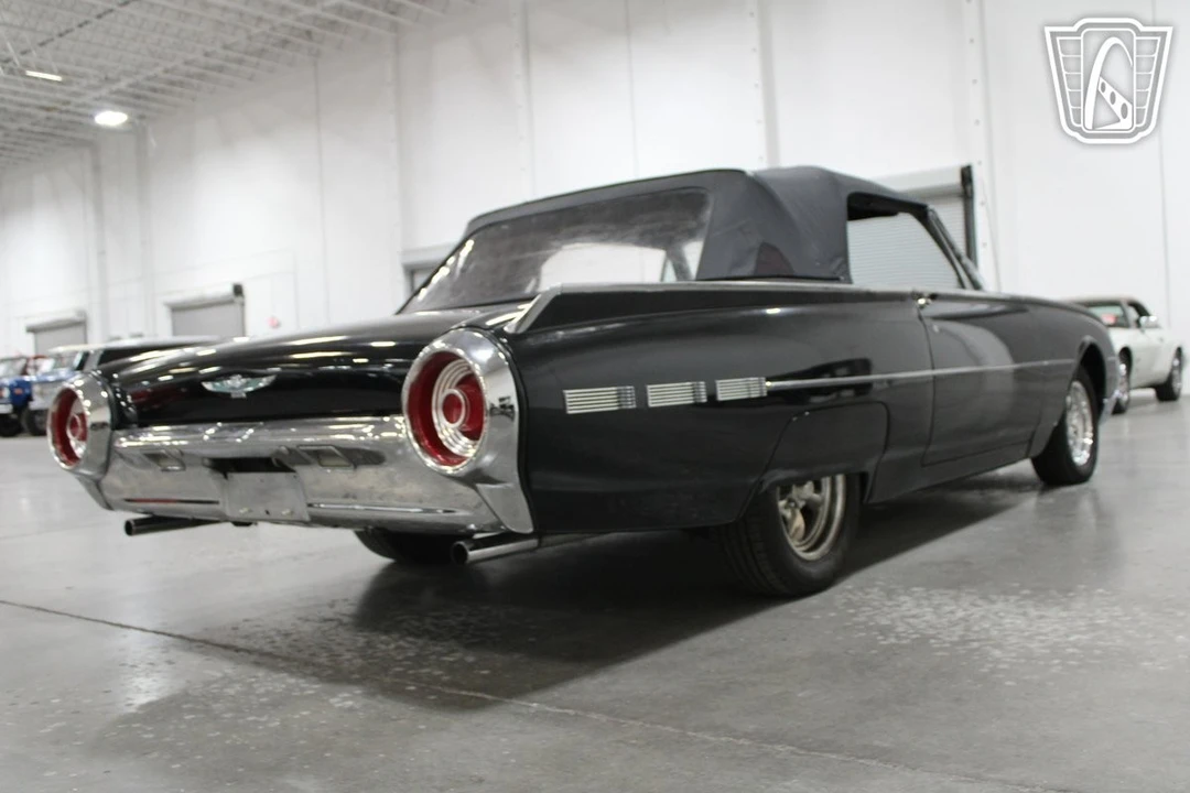1962 Ford Thunderbird 3rd Gen - Image 28 of 31