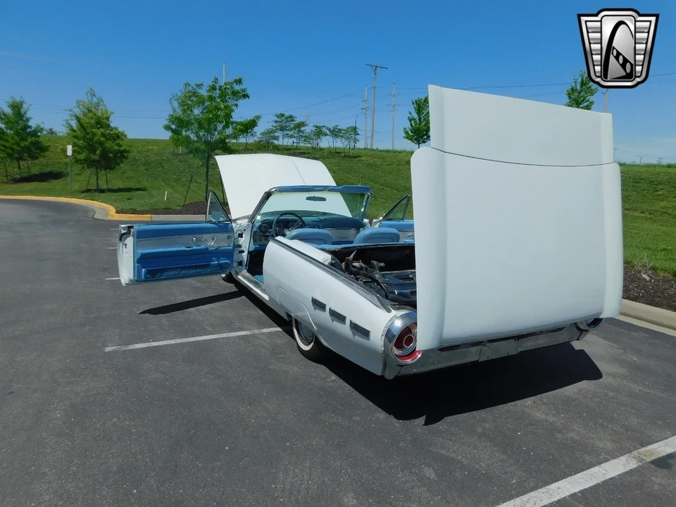 1962 Ford Thunderbird 3rd Gen - Image 15 of 21