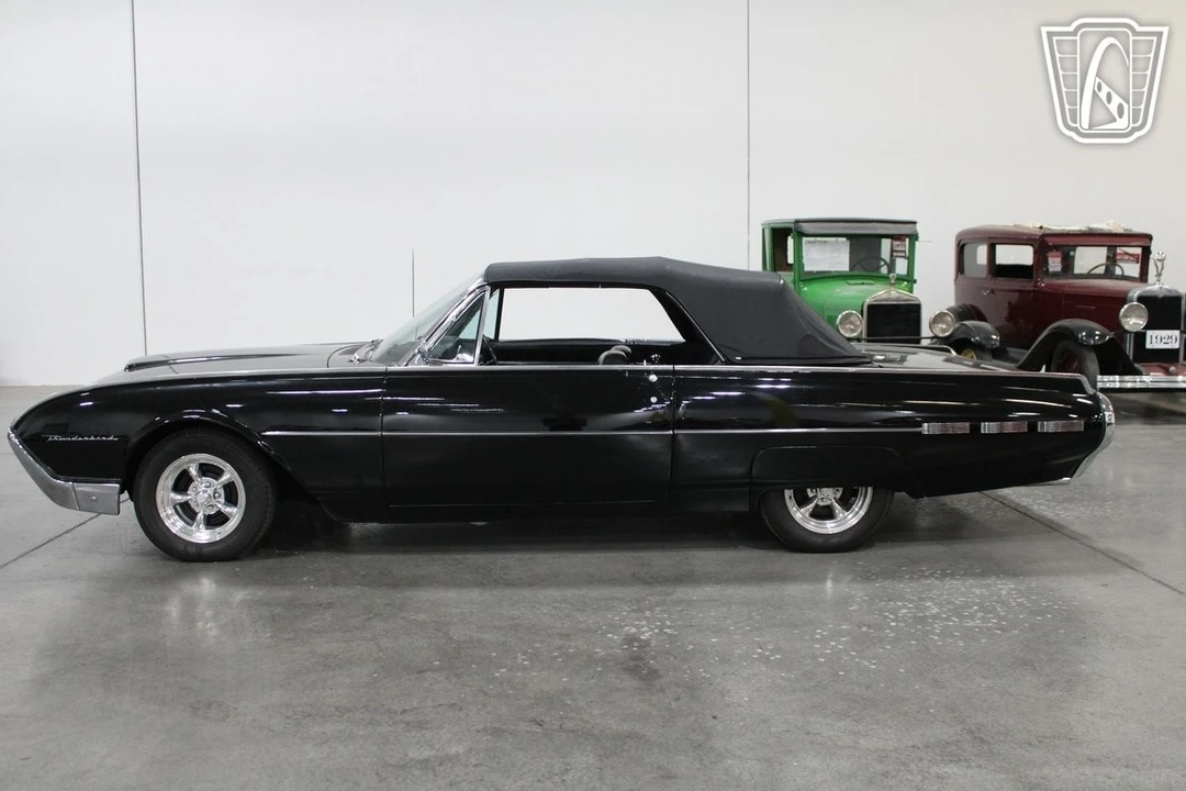 1962 Ford Thunderbird 3rd Gen - Image 17 of 21