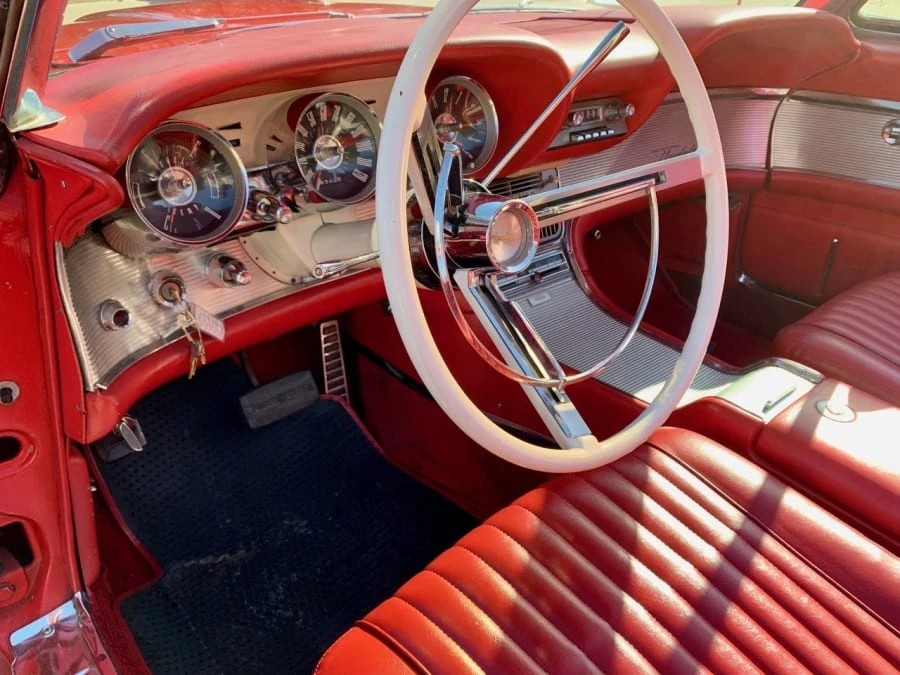 1962 Ford Thunderbird 3rd Gen - Image 5 of 18