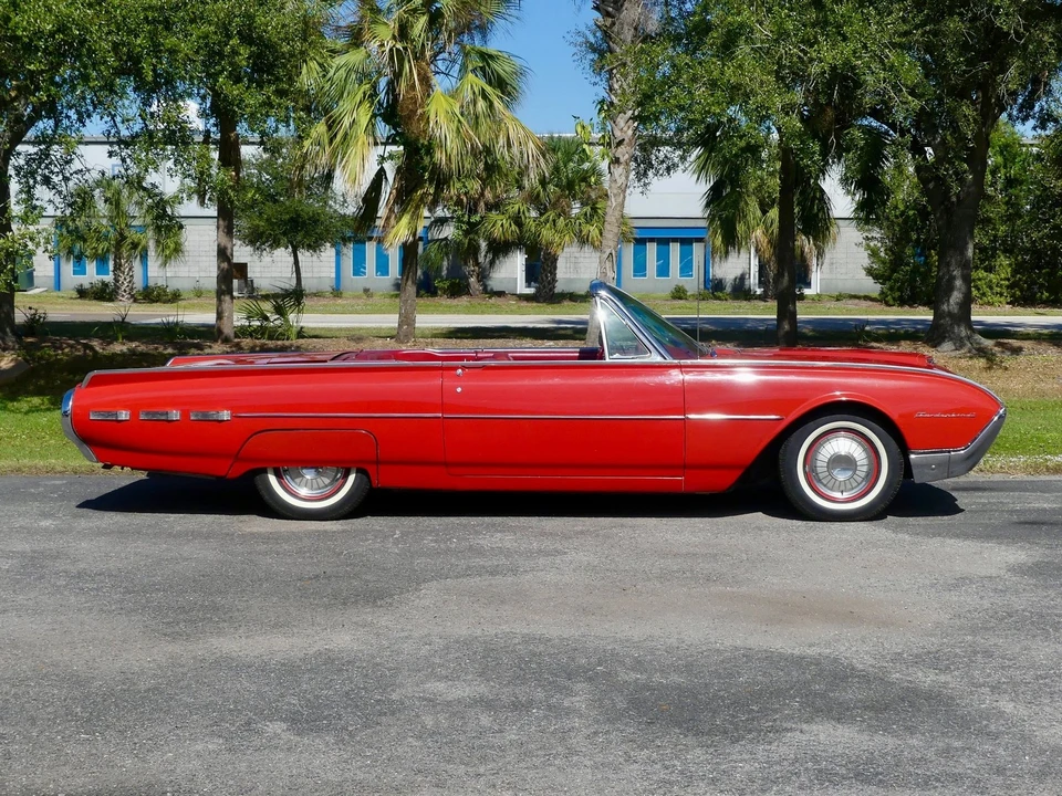 1962 Ford Thunderbird 3rd Gen - Image 5 of 24