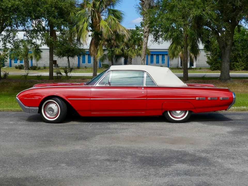 1962 Ford Thunderbird 3rd Gen - Image 12 of 21