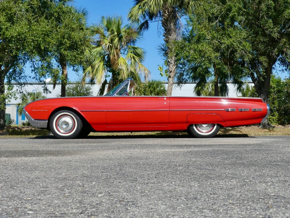 1962 Ford Thunderbird 3rd Gen - Image 14 of 21
