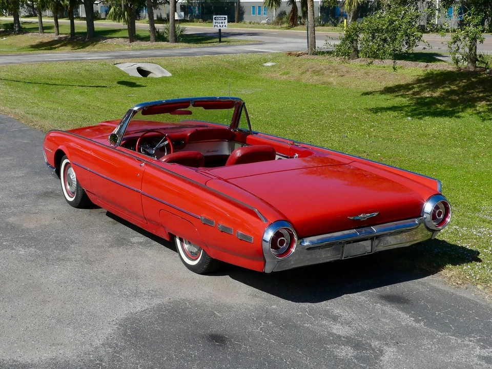 1962 Ford Thunderbird 3rd Gen - Image 19 of 24