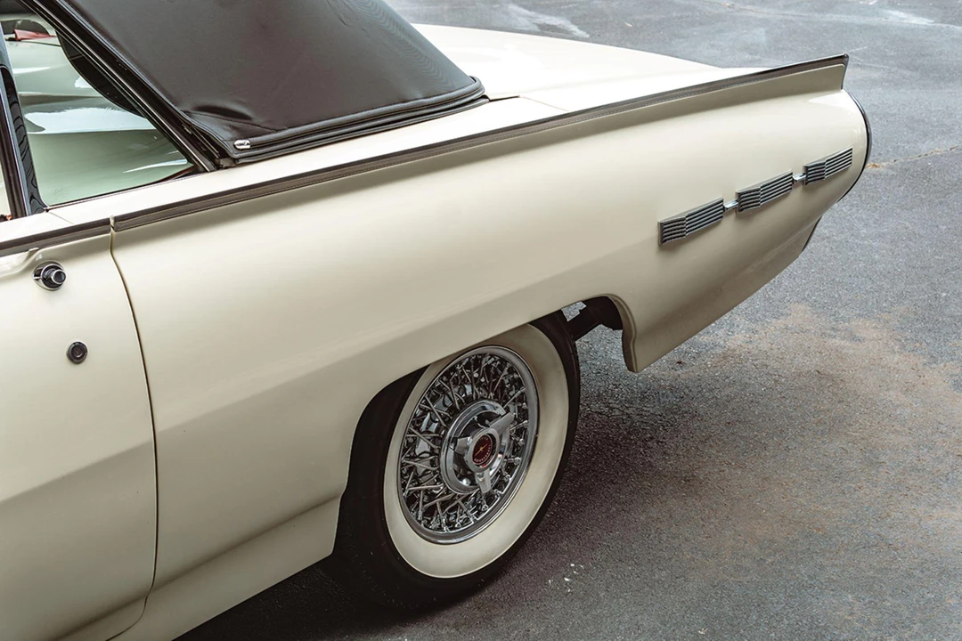1962 Ford Thunderbird 3rd Gen - Image 22 of 31