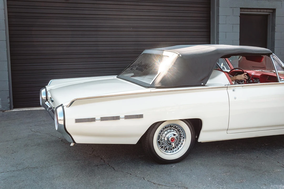 1962 Ford Thunderbird 3rd Gen - Image 9 of 31