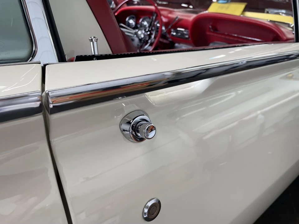 1962 Ford Thunderbird 3rd Gen - Image 30 of 31