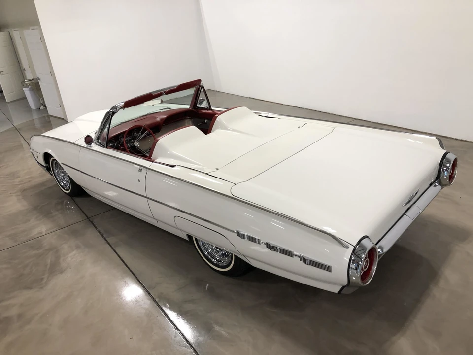 1962 Ford Thunderbird 3rd Gen - Image 13 of 31