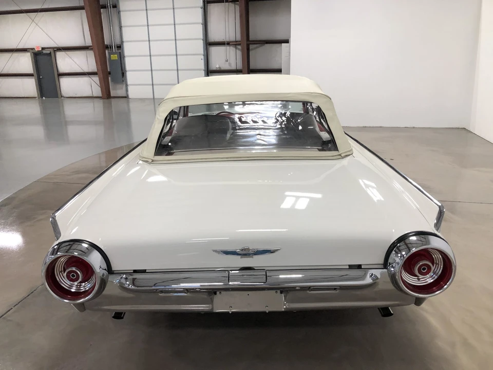 1962 Ford Thunderbird 3rd Gen - Image 15 of 31