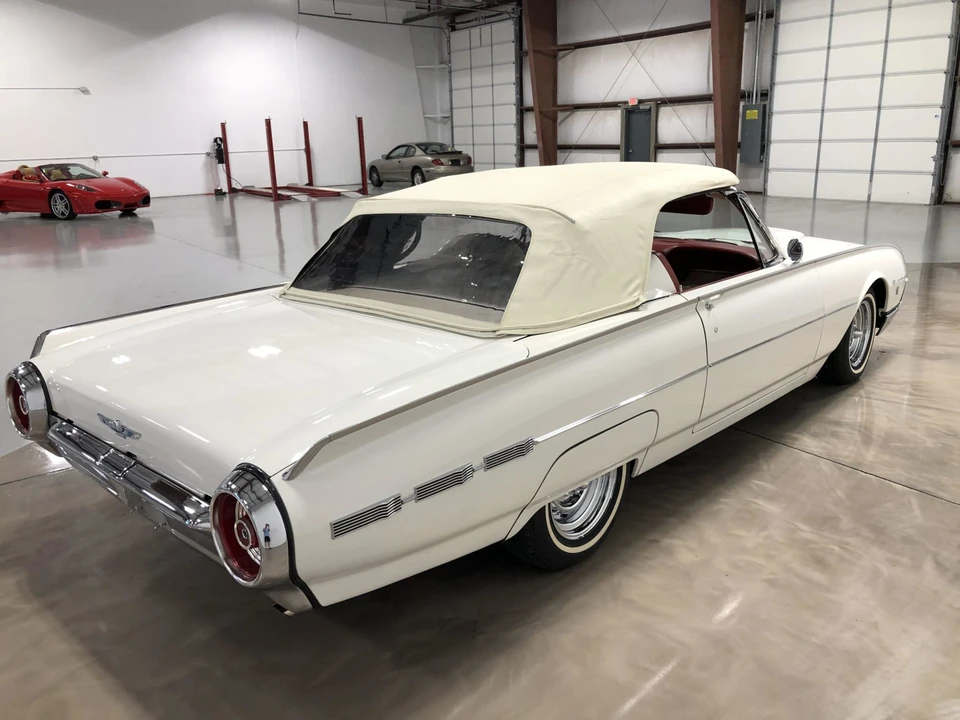 1962 Ford Thunderbird 3rd Gen - Image 8 of 31