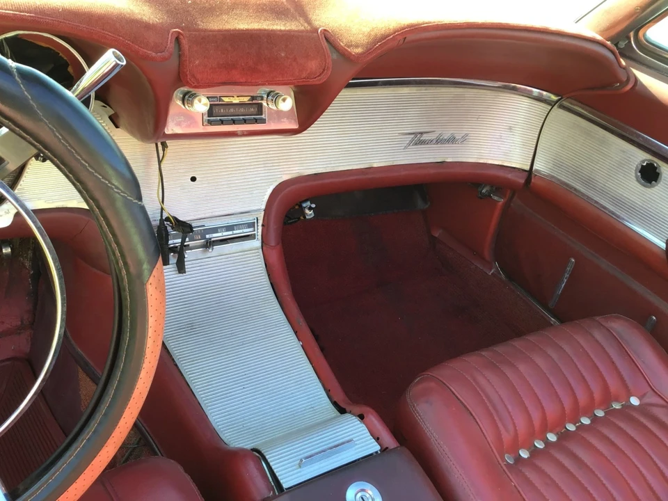 1962 Ford Thunderbird 3rd Gen - Image 2 of 21