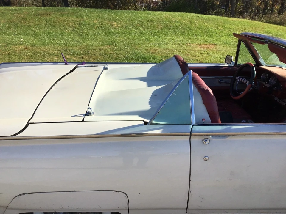 1962 Ford Thunderbird 3rd Gen - Image 11 of 21