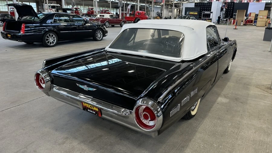 1962 Ford Thunderbird 3rd Gen - Image 2 of 4