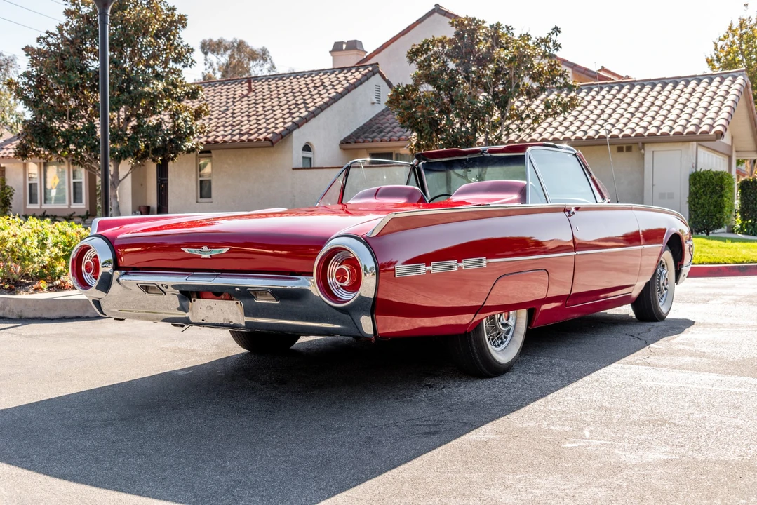 1962 Ford Thunderbird 3rd Gen - Image 7 of 31