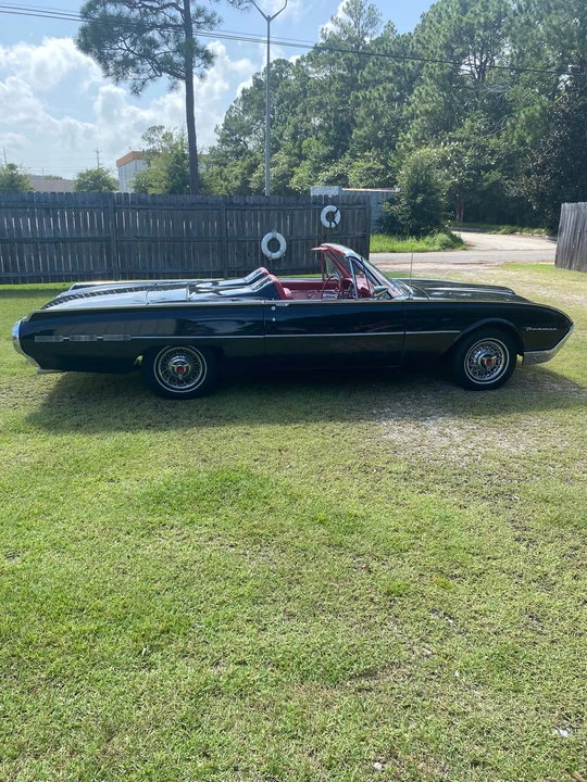 1962 Ford Thunderbird 3rd Gen - Image 11 of 31