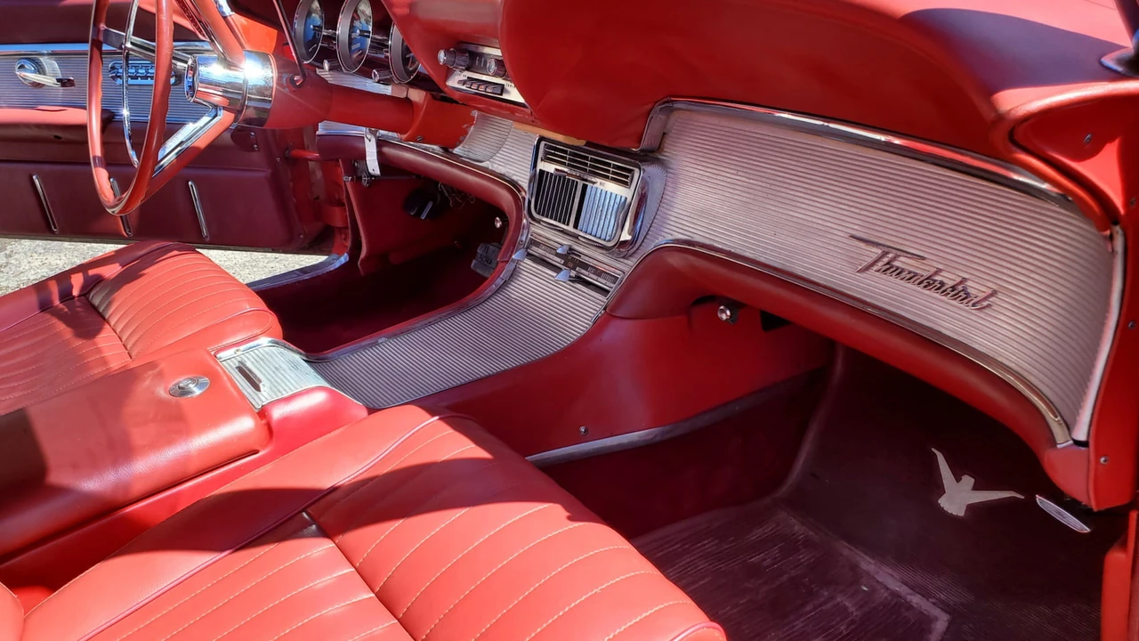 1962 Ford Thunderbird 3rd Gen - Image 12 of 23