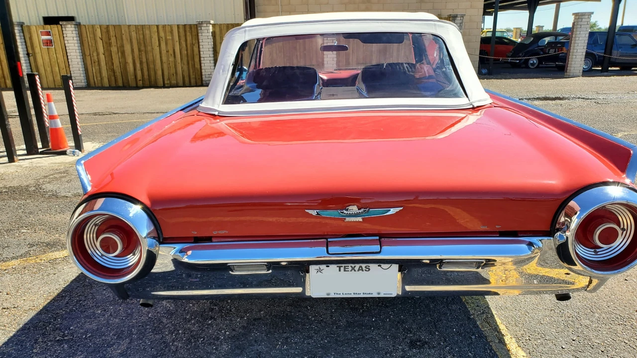 1962 Ford Thunderbird 3rd Gen - Image 21 of 23