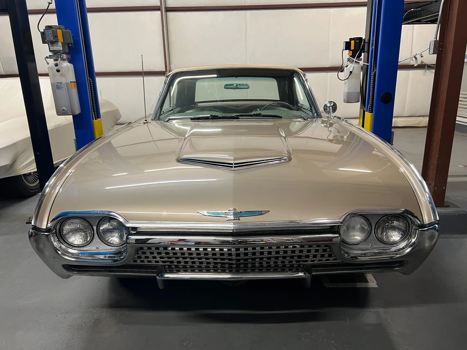1962 Ford Thunderbird 3rd Gen - Image 24 of 31
