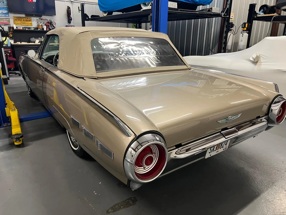 1962 Ford Thunderbird 3rd Gen - Image 28 of 31