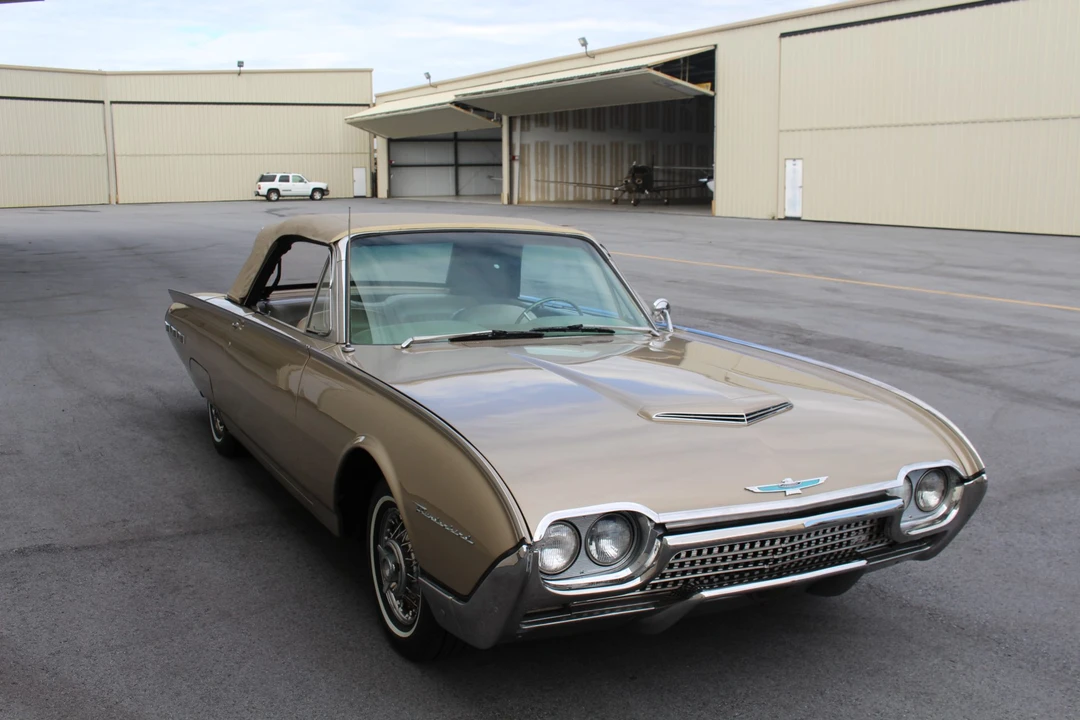 1962 Ford Thunderbird 3rd Gen - Image 11 of 31
