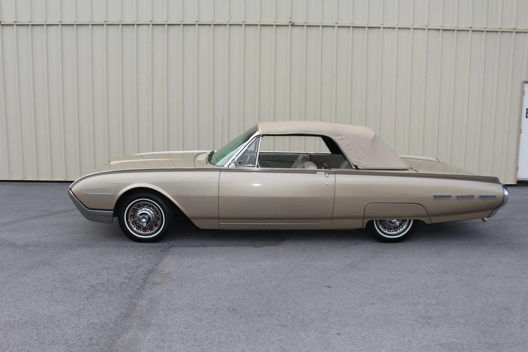 1962 Ford Thunderbird 3rd Gen - Image 19 of 31