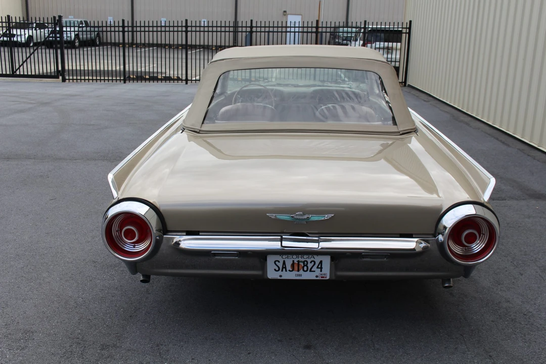 1962 Ford Thunderbird 3rd Gen - Image 15 of 31
