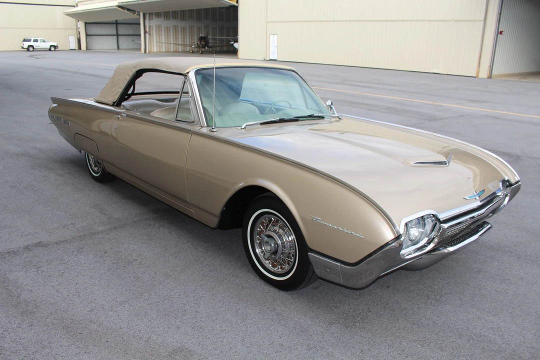 1962 Ford Thunderbird 3rd Gen - Image 12 of 31
