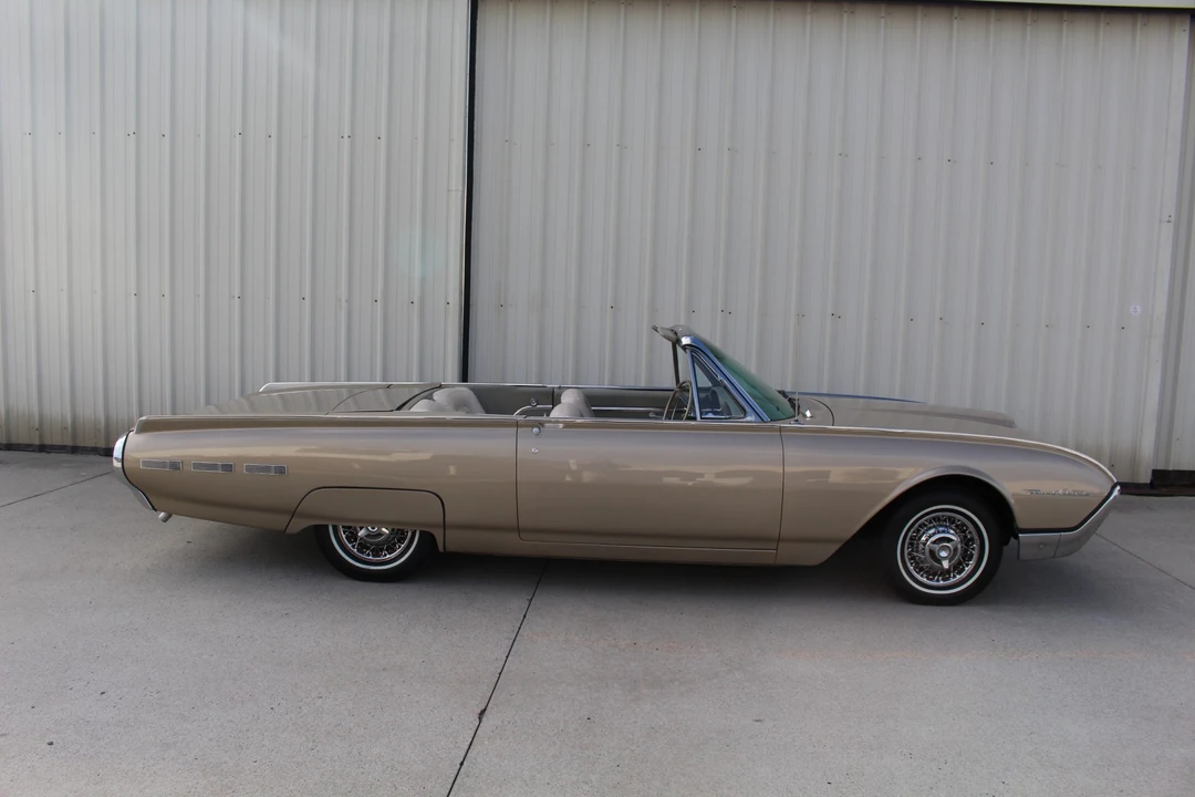 1962 Ford Thunderbird 3rd Gen - Image 5 of 31