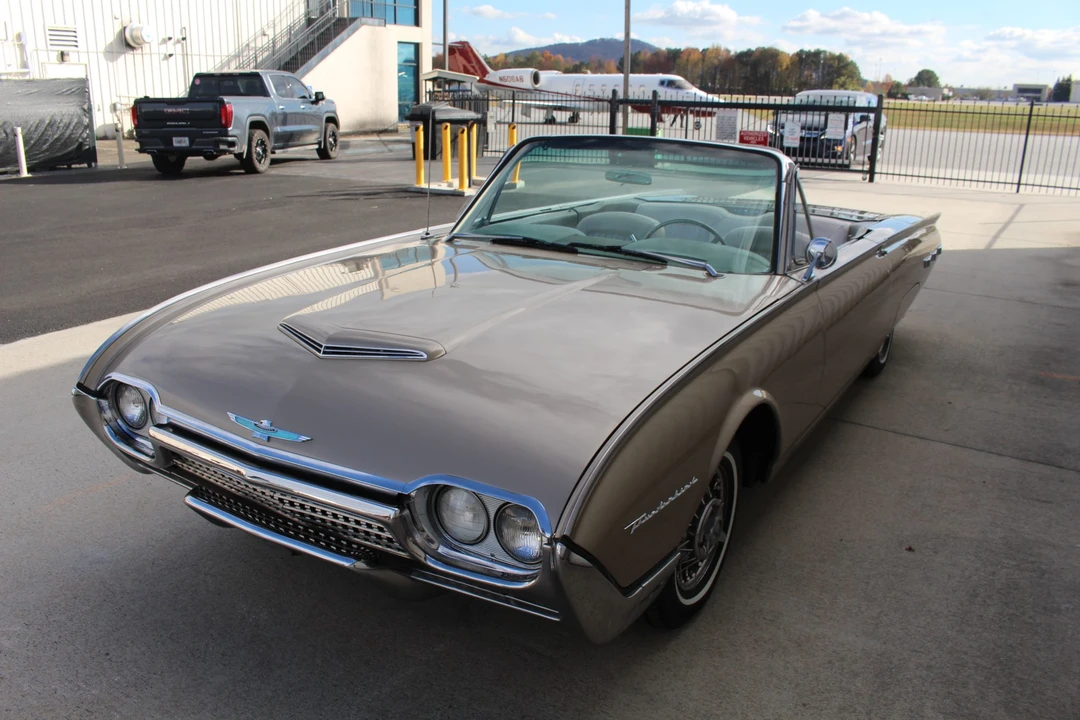 1962 Ford Thunderbird 3rd Gen - Image 7 of 31