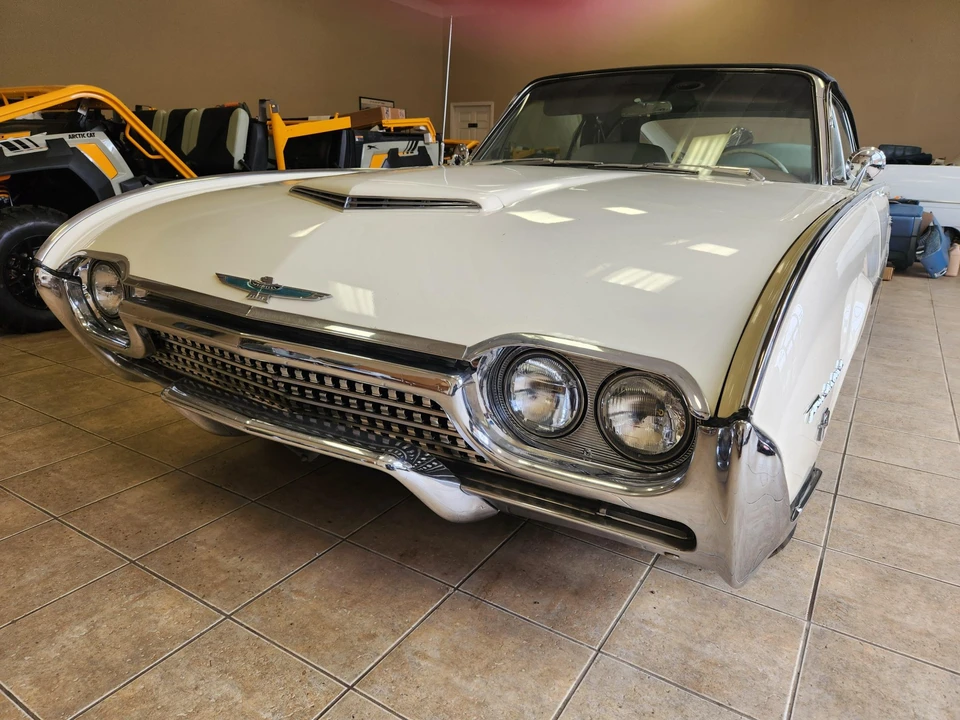 1962 Ford Thunderbird 3rd Gen - Image 9 of 31