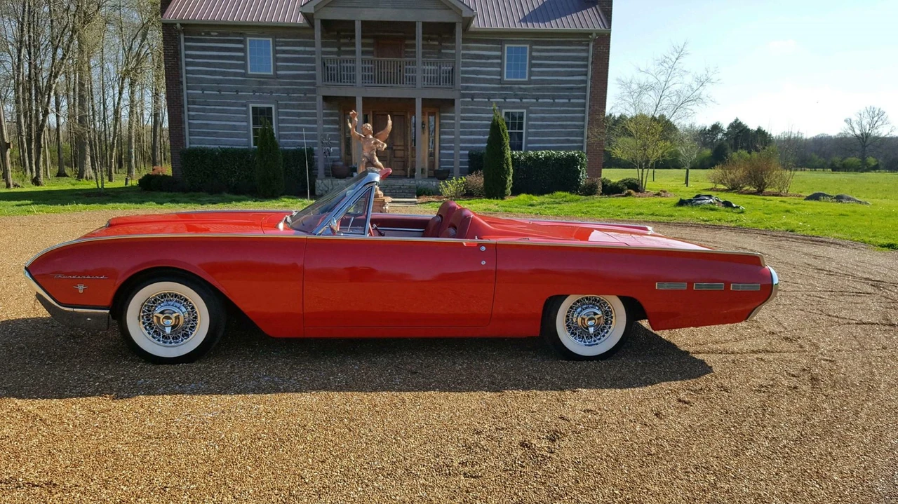 1962 Ford Thunderbird 3rd Gen - Image 13 of 31