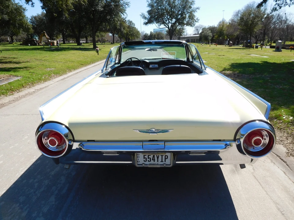 1962 Ford Thunderbird 3rd Gen - Image 7 of 31