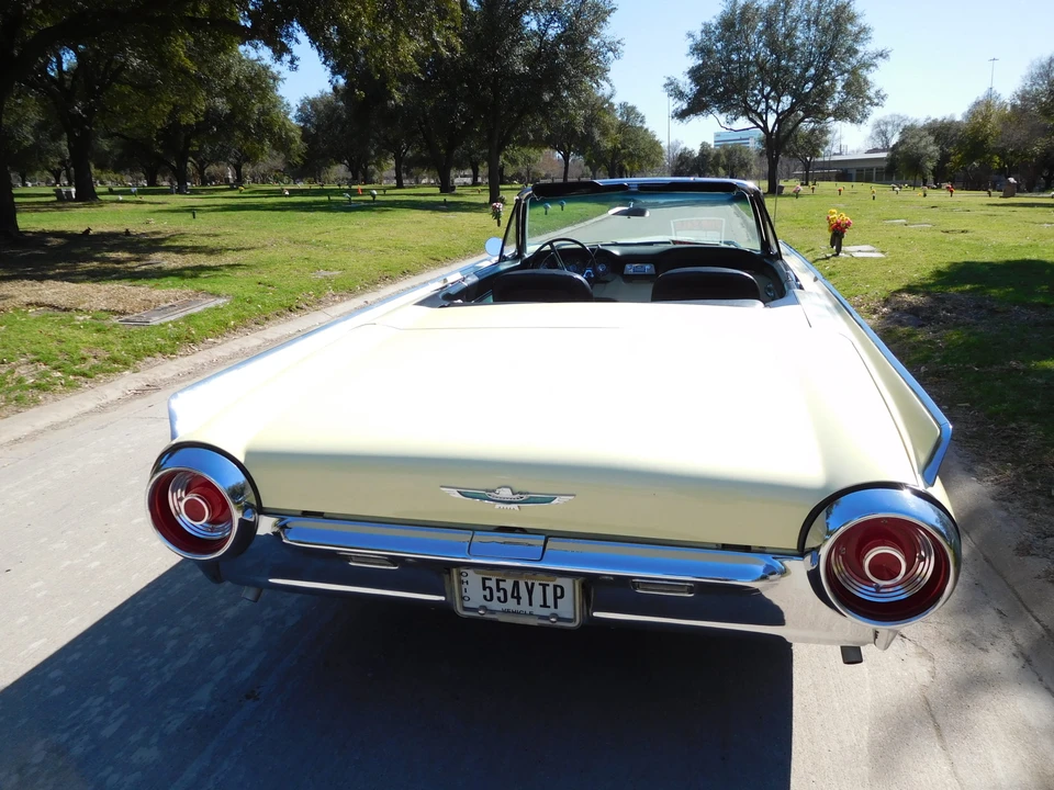 1962 Ford Thunderbird 3rd Gen - Image 16 of 31
